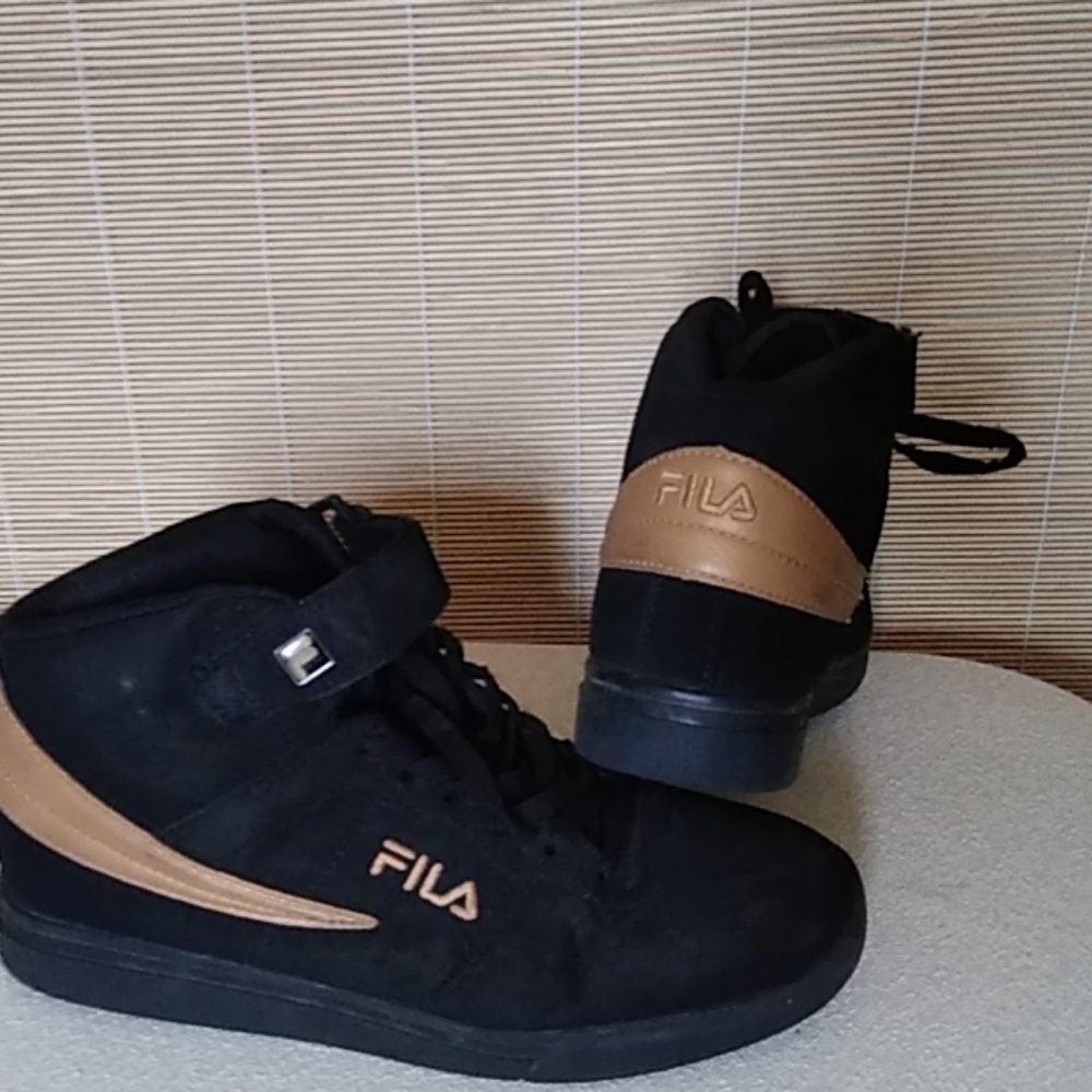 EUC! Fila hightop black shoes